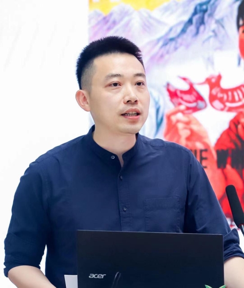 张睿（伟的国际1946bv副院长，主持学院行政教学科研工作）